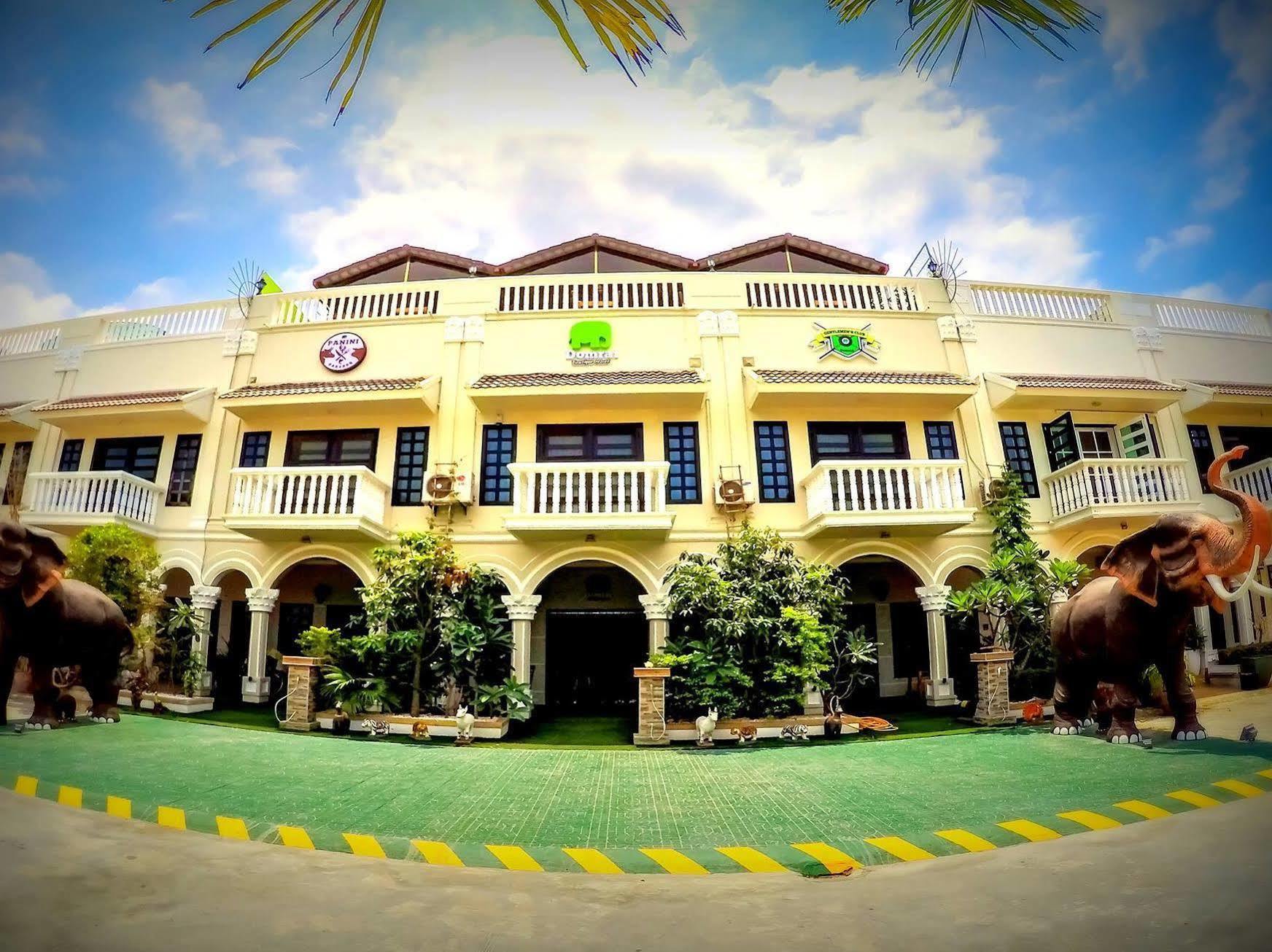 Domrai Boutique Hotel Sihanoukville Exterior photo