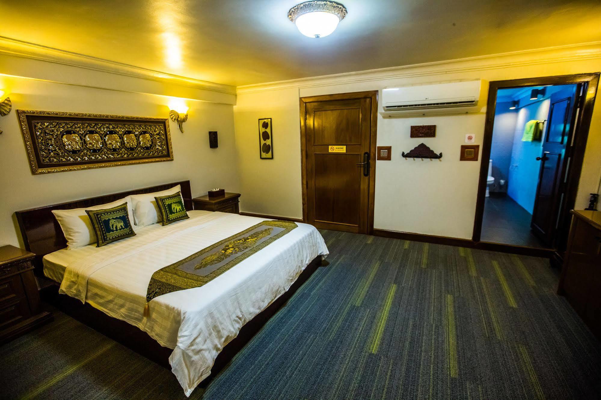 Domrai Boutique Hotel Sihanoukville Exterior photo